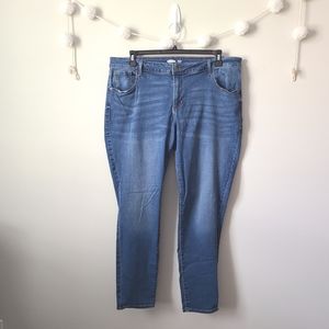 Old Navy Medium Wash Rockstar Skinny Jeans Size 20